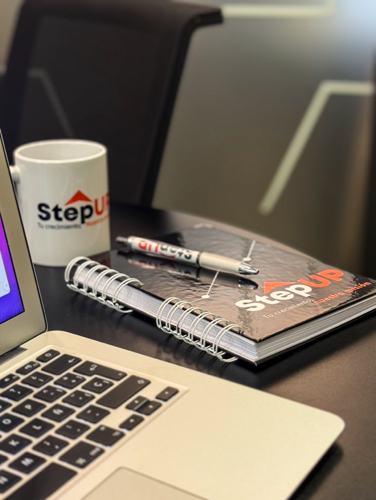 Impulsar el crecimiento integral de personas y organizaciones a través de formación práctica, acompañamiento estratégico y herramientas innovadoras, generando cambios sostenibles que potencien el bienestar, la productividad y el liderazgo.